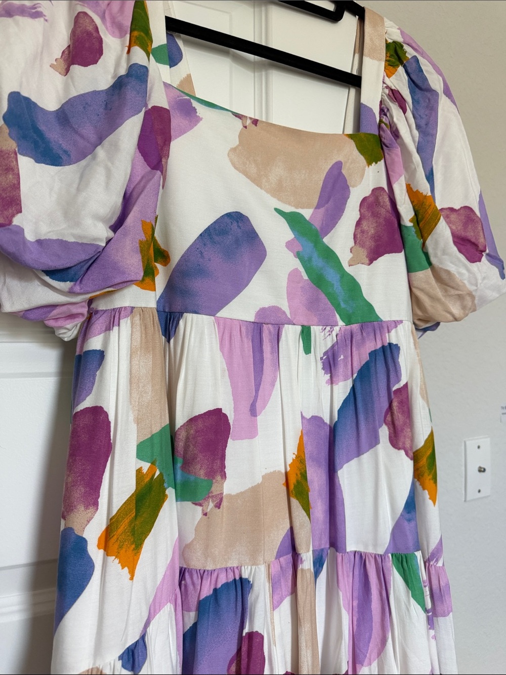 entro White Tiered Midi Dress with Multicolor Abstract Print - Picture 2 of 4